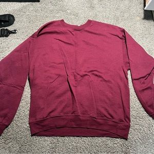 burgundy hanes crew neck